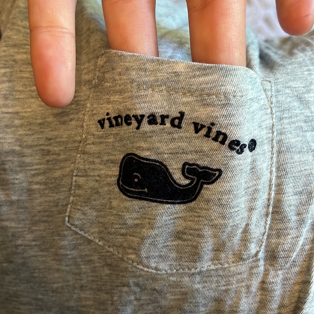 Vineyard Vines long sleeve SO SOFT